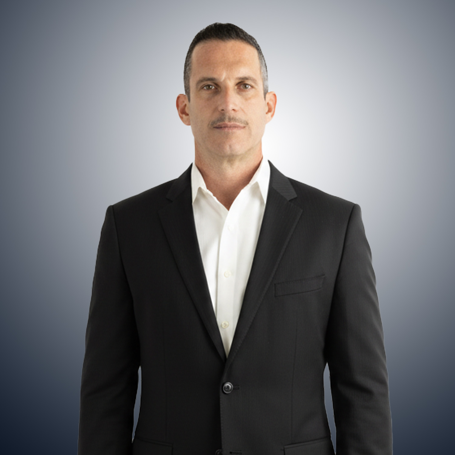 Dr. Adriano Rojas